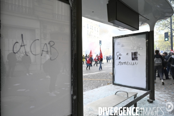 MANIFESTATION CONTRE LA REFORME DES RETRAITES, à Paris le 6/04/2023.. Dégradations sur cette 11e journée de mobilisation.