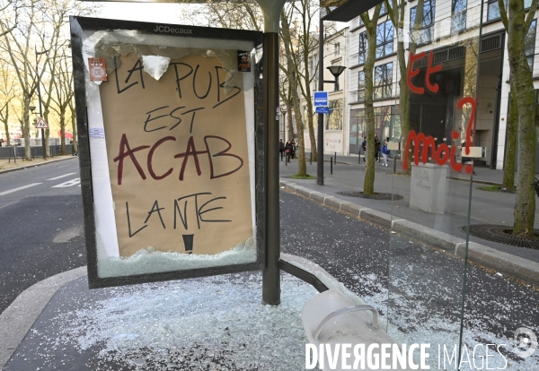 MANIFESTATION CONTRE LA REFORME DES RETRAITES, à Paris le 6/04/2023.. Dégradations sur cette 11e journée de mobilisation.