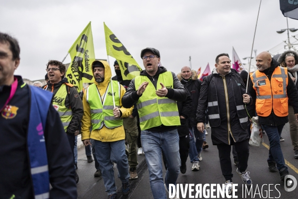 Des manifestants envahissent les locaux de BlackRock