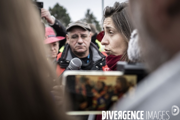 Sophie Binet, piquet de grève devant Storengy