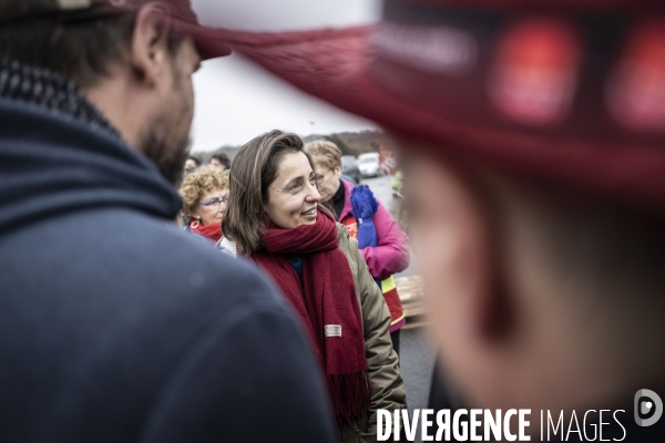 Sophie Binet, piquet de grève devant Storengy