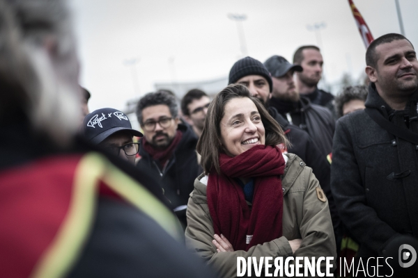 Sophie Binet, piquet de grève devant Storengy