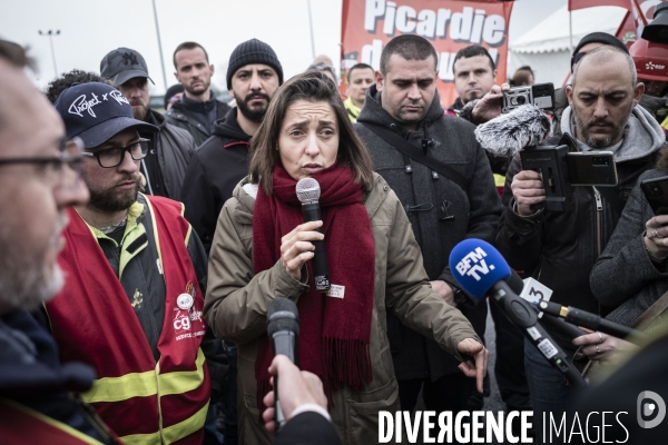 Sophie Binet, piquet de grève devant Storengy