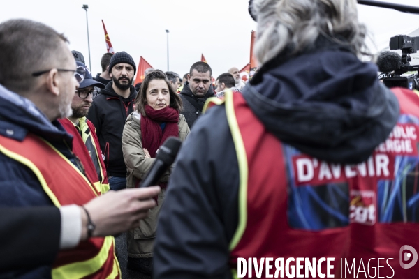 Sophie Binet, piquet de grève devant Storengy