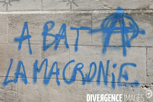 Tags et graffitis pendant les manifestations contre la réforme des retraites.