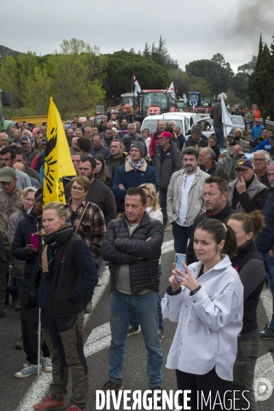 Guerre de l eau: Premiere manifestation agricole