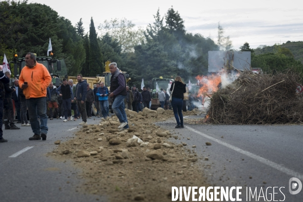 Guerre de l eau: Premiere manifestation agricole