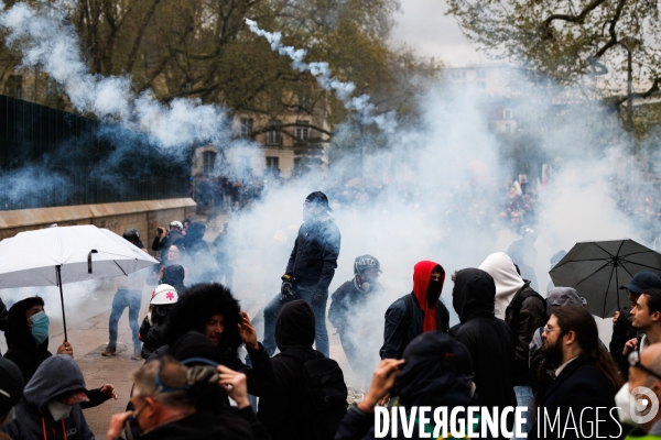 Colère contre l adoption de la réforme des retraites