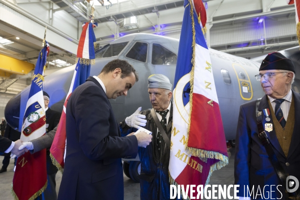 Sébastien Lecornu, ministre des Armées, sur la base aérienne 105 d Évreux