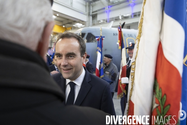 Sébastien Lecornu, ministre des Armées, sur la base aérienne 105 d Évreux