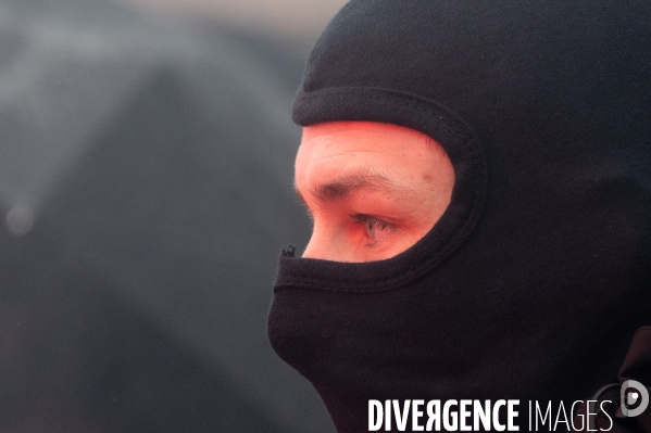 Regard de manifestants Manifestation contre la réforme des retraites.