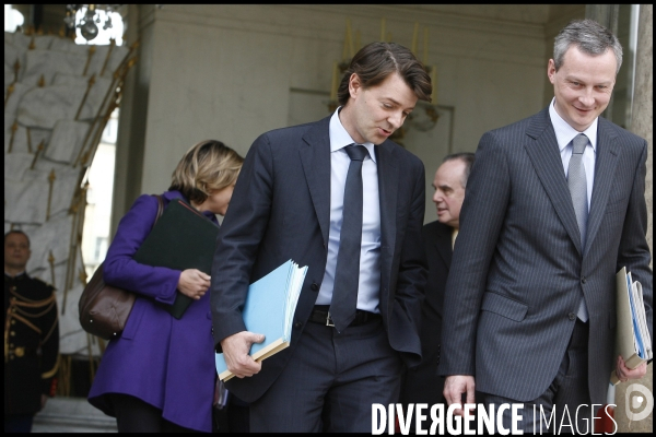 Sortie du conseil des ministres