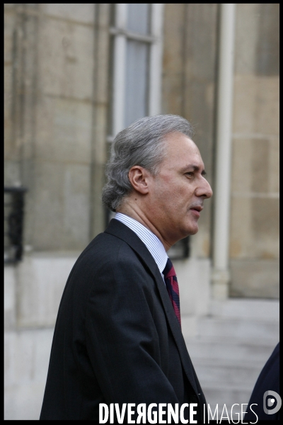 Sortie du conseil des ministres