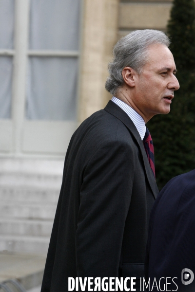 Sortie du conseil des ministres