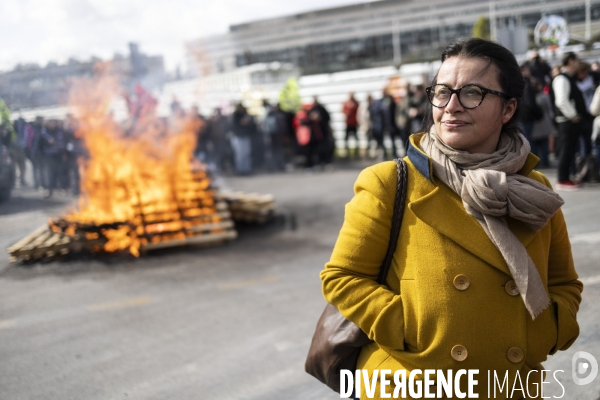 Reforme des retraites - AG Cheminots et envahissement du siege de LVMH