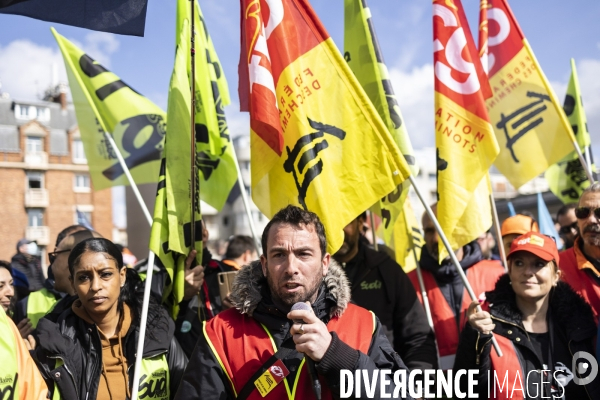 Reforme des retraites - AG Cheminots et envahissement du siege de LVMH