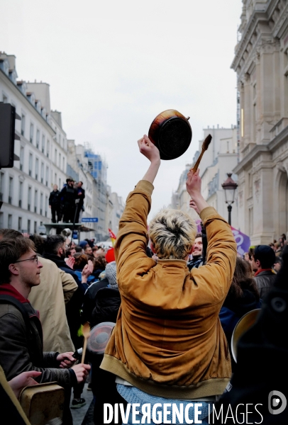 Concert de casserole en marge de l allocution d emmanuel macron