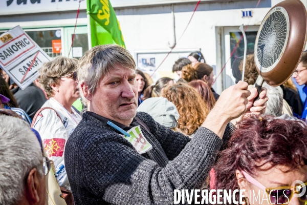 Ganges - Protestation contre la visite d E.Macron