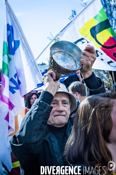 Ganges - Protestation contre la visite d E.Macron