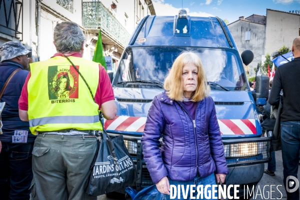 Ganges - Protestation contre la visite d E.Macron