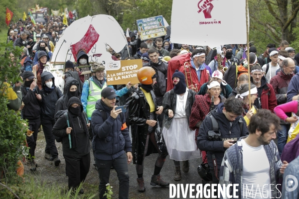 Manifestation contre le projet d autoroute A69, dans le Tarn, entre Toulouse et Castres.