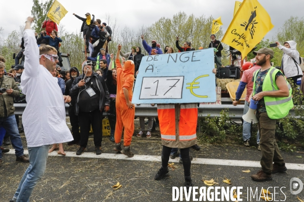 Manifestation contre le projet d autoroute A69, dans le Tarn, entre Toulouse et Castres.