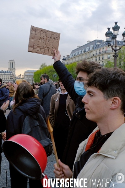 Pour qui résonnent les casseroles ce soir à 20H ? Pour Emmanuel Macron.