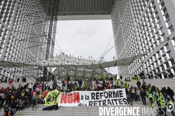 AG des cheminots de gare de Lyon et envahissement du siege d EURONEXT a la Defense