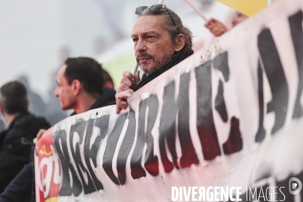 AG des cheminots de gare de Lyon et envahissement du siege d EURONEXT a la Defense