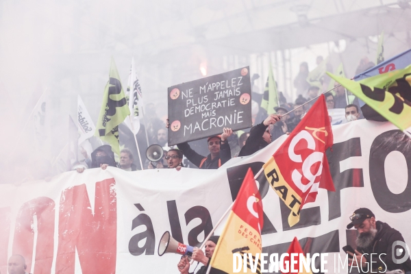 AG des cheminots de gare de Lyon et envahissement du siege d EURONEXT a la Defense