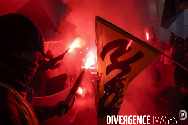 AG des cheminots de gare de Lyon et envahissement du siege d EURONEXT a la Defense