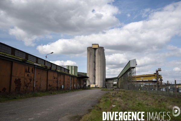Illustrations silos à grain
