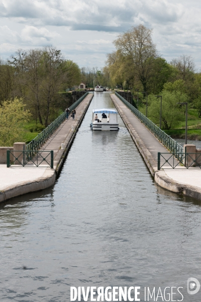 Navigation a l hydrogene et slowtourisme