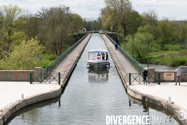 Navigation a l hydrogene et slowtourisme