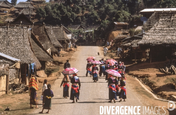 Le peuple hmong au laos