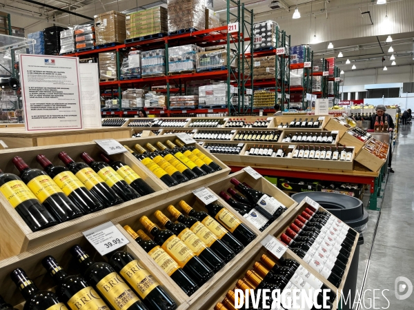 Shopping dans un magasin Costco, entrepot hard discount