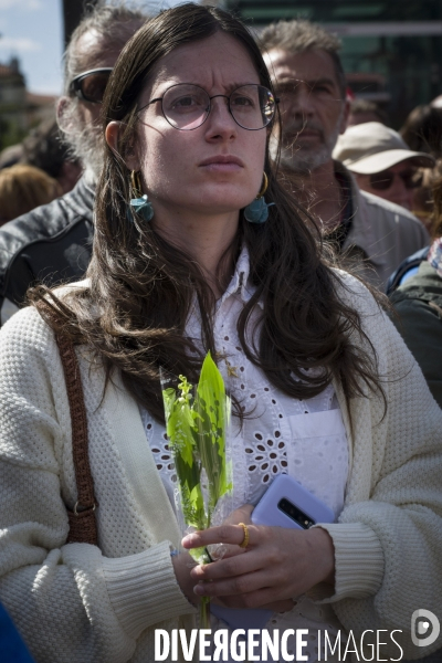 Premier Mai, muguet slogans et casseroles..