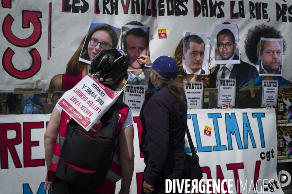 Premier Mai, muguet slogans et casseroles..