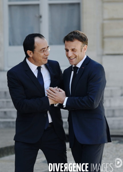 Emanuel macron reçoit níkos christodoulides