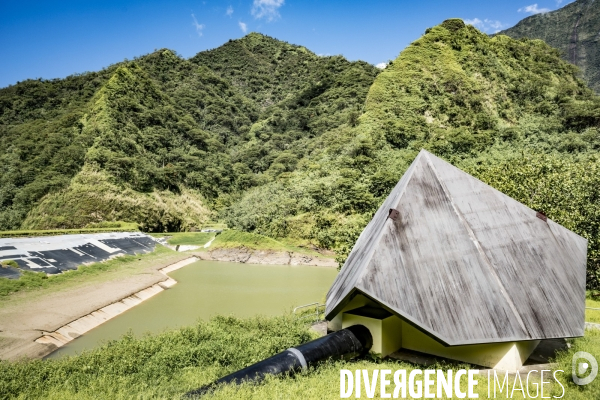 Barrage hydroelectrique de la vallee de la Papenoo (Ile de Tahiti)