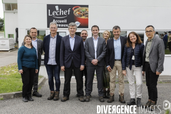 Arnaud Montbourg visite le pole agroalimentaire du Technopole Agropole d Agen et l usine Lechef