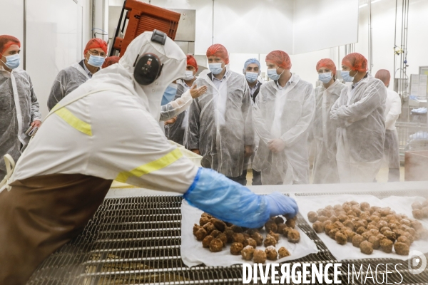 Arnaud Montbourg visite le pole agroalimentaire du Technopole Agropole d Agen et l usine Lechef