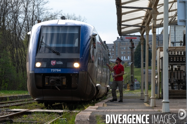 Train TER corrèzien. Brive Ussel