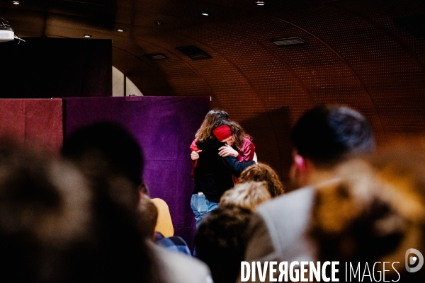 Dans L Ombre des Amphis