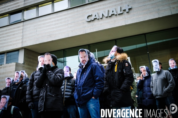 Manifestation de salaries de Canal+ contre le licenciement de Stephane Guy