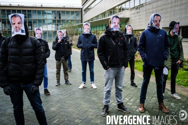 Manifestation de salaries de Canal+ contre le licenciement de Stephane Guy