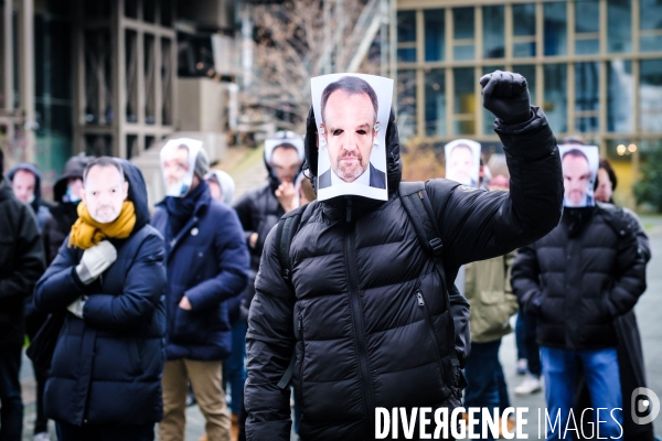 Manifestation de salaries de Canal+ contre le licenciement de Stephane Guy