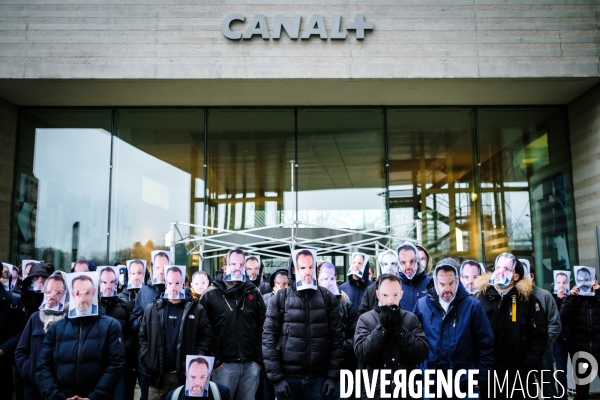 Manifestation de salaries de Canal+ contre le licenciement de Stephane Guy