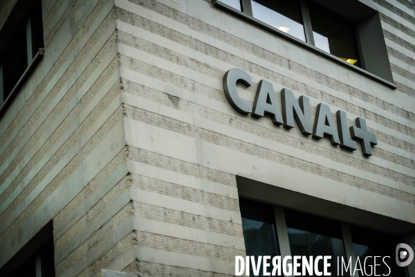 Manifestation de salaries de Canal+ contre le licenciement de Stephane Guy