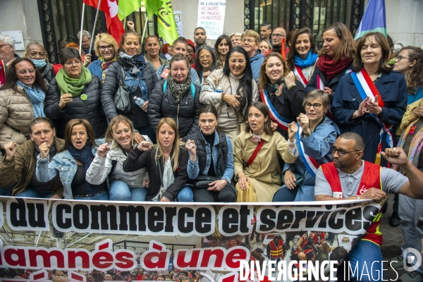 Rassemblement en soutien aux salarié·e·s grévistes de Vertbaudet